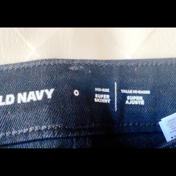 Old Navy Black Super Skinny jeans - Picture 5 of 5